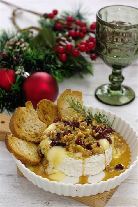 Queijo Camembert No Forno Mel Alecrim E Nozes Em Receitas