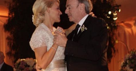 Neil Diamond shares wedding day photo - CBS News