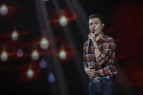 FOTO Paul Tampil Enjoy Di Babak Final Showcase Indonesian Idol XII