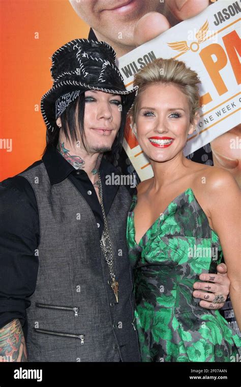 23 February 2011 Hollywood Ca Dj Ashba And Nicky Whelan Arrive To