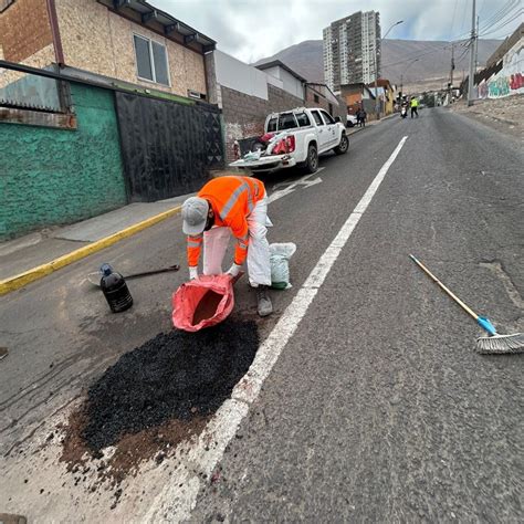 Municipalidad De Iquique Avanza En La Reparaci N De Calzadas Con