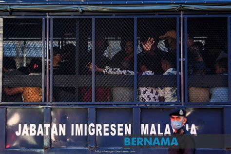 Getaran Semasa Lebih Warga Asing Diperiksa Di Pusat Bandar Seremban