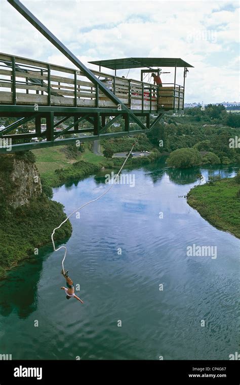 New Zealand Taupo Bungee Jump In The Waikato River Bungee Jumping