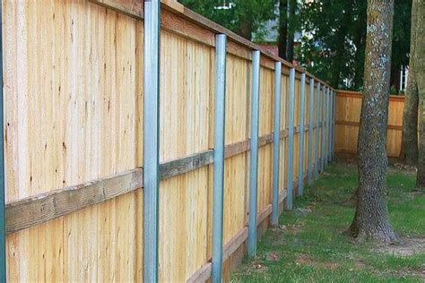 Privacy Fence With Metal Posts A Better Approach In 2021 Steel