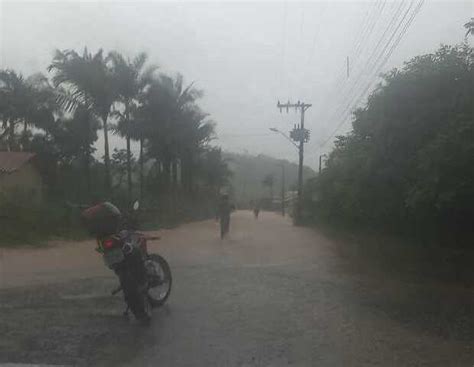 Atenção Balneário Piçarras em alerta máximo devido às chuvas