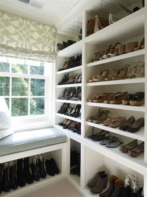 Walk In Closet Window Seat Bench Design Ideas