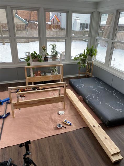 How to Build a DIY Daybed That Looks Like a Couch