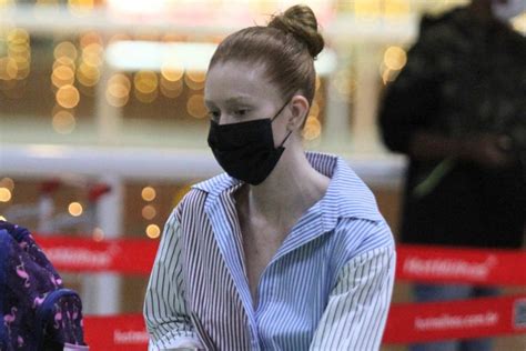 Marina Ruy Barbosa Fotografada Sem Maquiagem Em Aeroporto