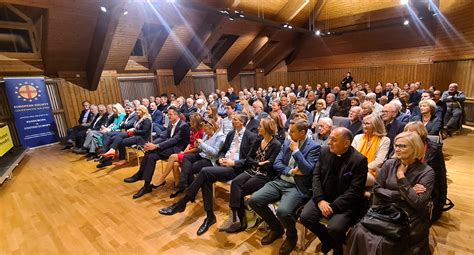 Podiumsdiskussion Mit Bundesministerin Mmag Dr Susanne Raab Zum Thema