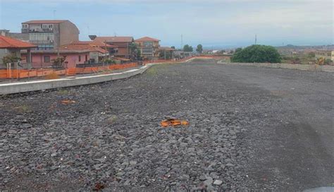 Strada Dell Etna Via Amenano Chiusa Al Traffico Per Lavori Di