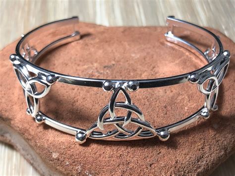 Celtic Irish Bracelet Cuff In Sterling Silver Trinity Knot Etsy De