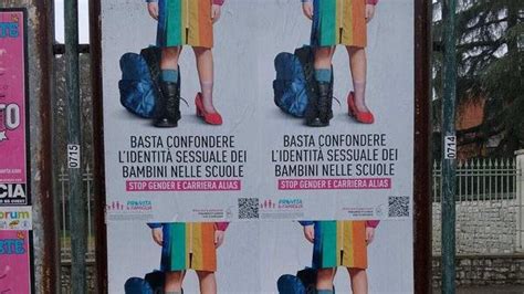 Brescia Manifesti Contro L Educazione Gender Nelle Scuole Affissi In