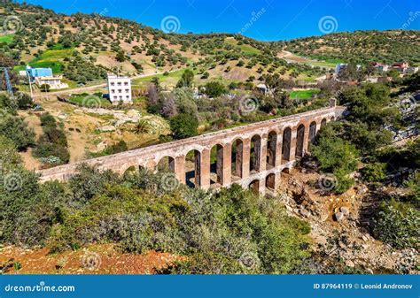 在Moulay Idriss和Volubilis附近的Haroune渡槽在摩洛哥 库存图片 图片 包括有 阿拉伯人 遗产 87964119