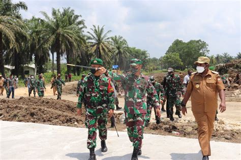 Pangdam Xvii Cenderawasih Kunjungi Lahan Jagung Di Kabupaten Keerom