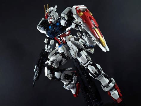 LEGO MOC LEGO Strike Gundam GAT-X105 ( scale 1/35, 2596 pcs ) by ...