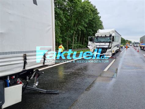 Heftig Erneut Schwerer Lkw Auffahrunfall Auf Der A Bei Bad Rappenau