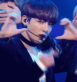 Jung Kook Heart GIF - Jung Kook Heart - Discover & Share GIFs