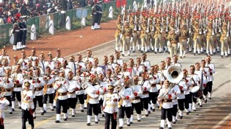 Women can now apply for police band in Maharashtra | Latest News India ...