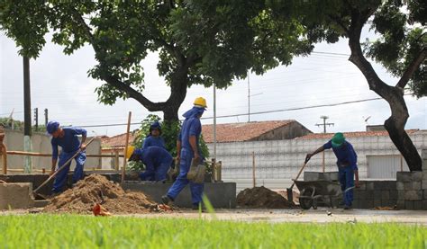 Prefeitura de Maceió revitaliza praça no Eustáquio Gomes e obras chegam