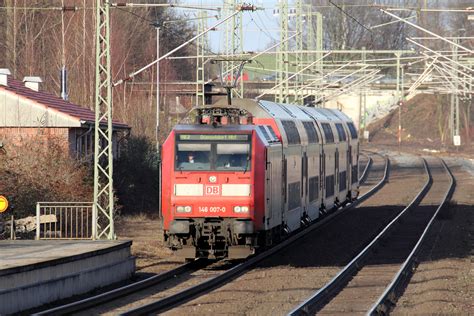 146 007 0 mit RE 2 nach Düsseldorf Hbf bei der Einfahrt in