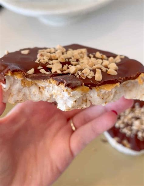 Rice Cake With Peanut Butter Salt Sprinkles