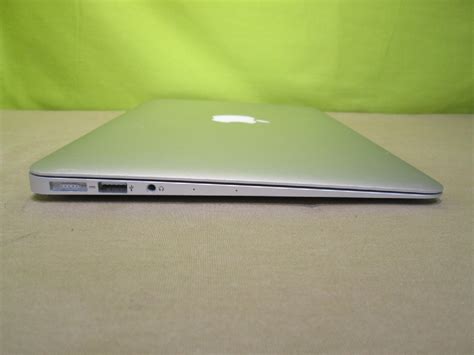 Apple MacBook Air A1465 SSD搭載 Core i5 1 3GHz Mac OS X 10 9 5 Libre