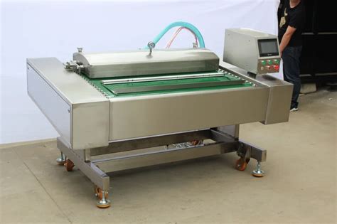 Auto Continuous Rolling Vaccum Packaging Machine Meat Whole Chicken