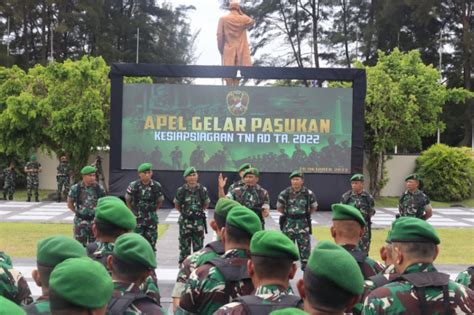 Pangdam VI Mlw Pimpin Apel Gelar Kesiapsiagaan TNI AD 2022 Di Makodam