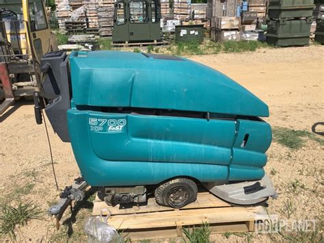 Surplus Tennant 5700xp Walk Behind Floor Scrubber In Hooks Texas