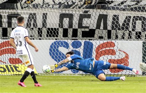 Apagão Corinthians sofre virada após dois gols no primeiro tempo