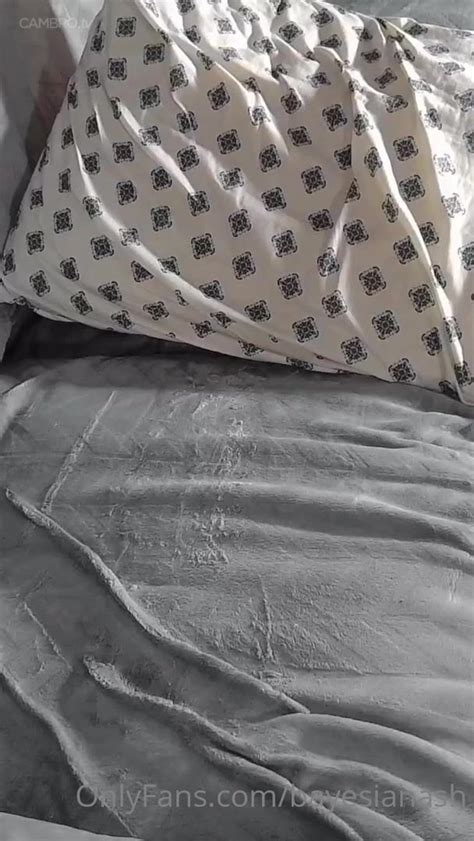 Watch Free Bayesianash Rubbing Her Pussy Porn Video CamPorn IS
