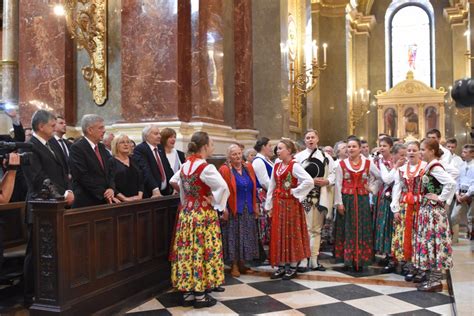 Koronacja Kopii Obrazu Matki Boskiej Czestochowskiej W Bazylice Sw