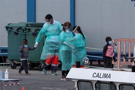 La Incesante Llegada De Pateras Hace Inviable La Acogida De Más Menores