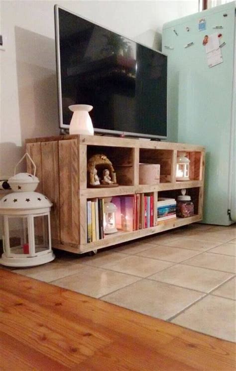 Diy Pallet Tv Stand Media Cabinet Or Console Table Pallets