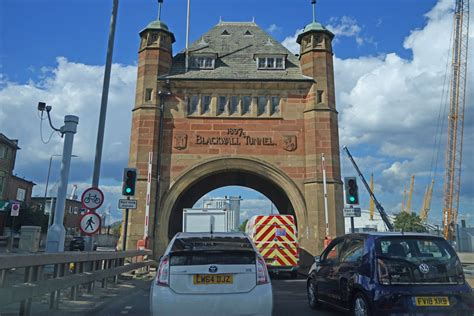 Blackwall and Silvertown tunnel tolls revealed: Motorists to be hit ...