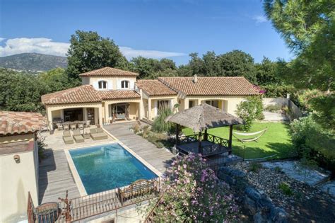 Exclusiva Villa Chalet De M En Venta En Bormes Les Mimosas