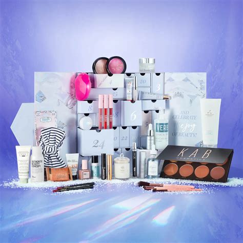 Glossybox Advent Calendar 2024 Spoilers Review - Bili Philipa