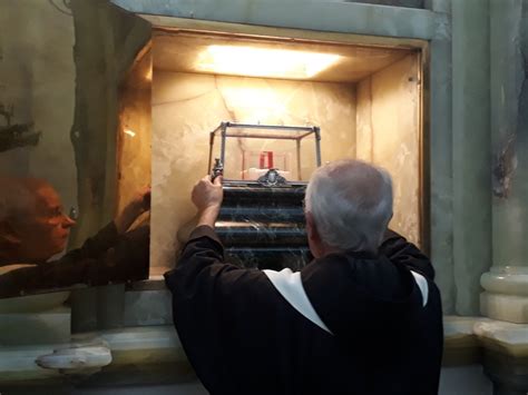 Las Reliquias De Fray Mamerto Esqui Yacen En El Convento Franciscano