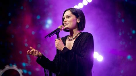 10 Best Jessie J Songs of All Time - Singersroom.com