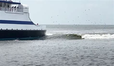 Ben Gravy Rob Kelly And One Crazy Ferry Wake Wave The Inertia