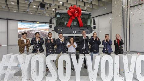 Volvo Group Peru entregó camión Volvo FMX a Empresa de Transportes de