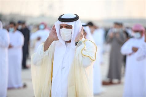 Look Ras Al Khaimah Ruler Crown Prince Perform Eid Al Fitr Prayer