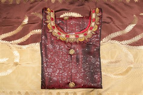 Ladies Nalli Traditional Indian Ethnic Wear Singapore