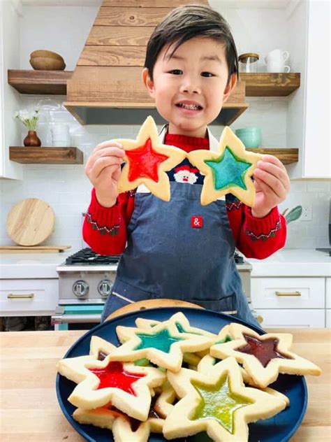 Amazing Stained Glass Cookies - Festive Christmas Cookies