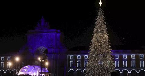 Luzes de Natal em Lisboa quase 2 milhões de lâmpadas iluminam a