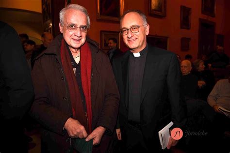 Chi Ha Pizzicato Pizzi Alla Presentazione Del Libro Di Padre Spadaro