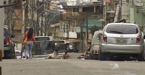 G1 Moradores do Pau Miúdo vivem clima de tensão por disputa por