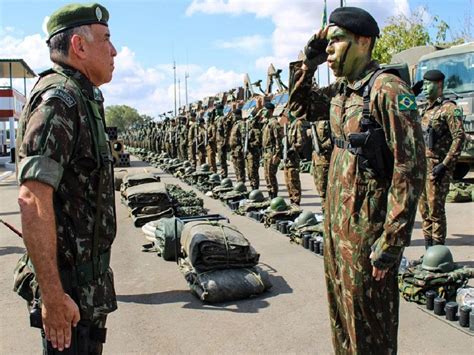 Comando de Artilharia do Exército recebe o Comandante Militar do