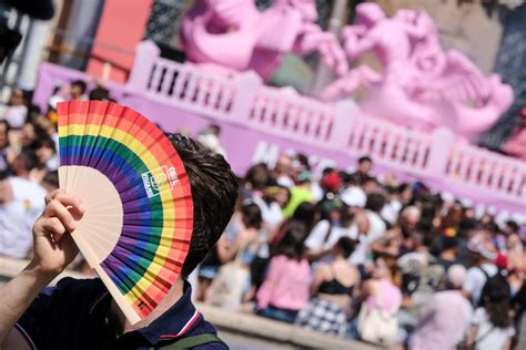 Da Roma a Catania è il giorno del Pride Nella Capitale anche Schlein