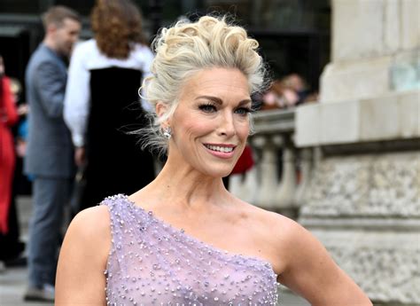 Hannah Waddingham Claps Back After Paparazzi Makes Uncomfortable Request